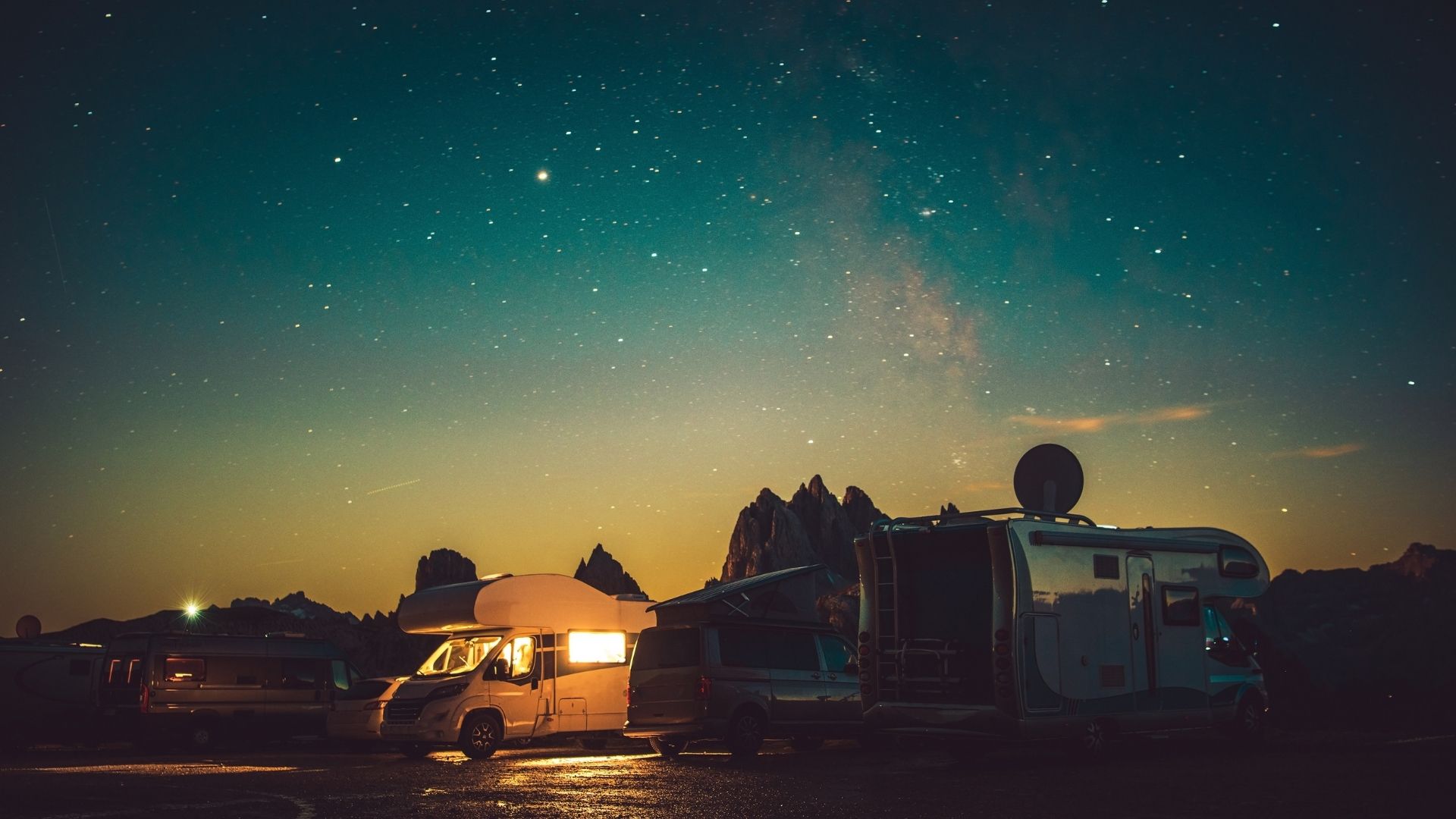 Attractions and scenic travel near Canyonlands Basecamp